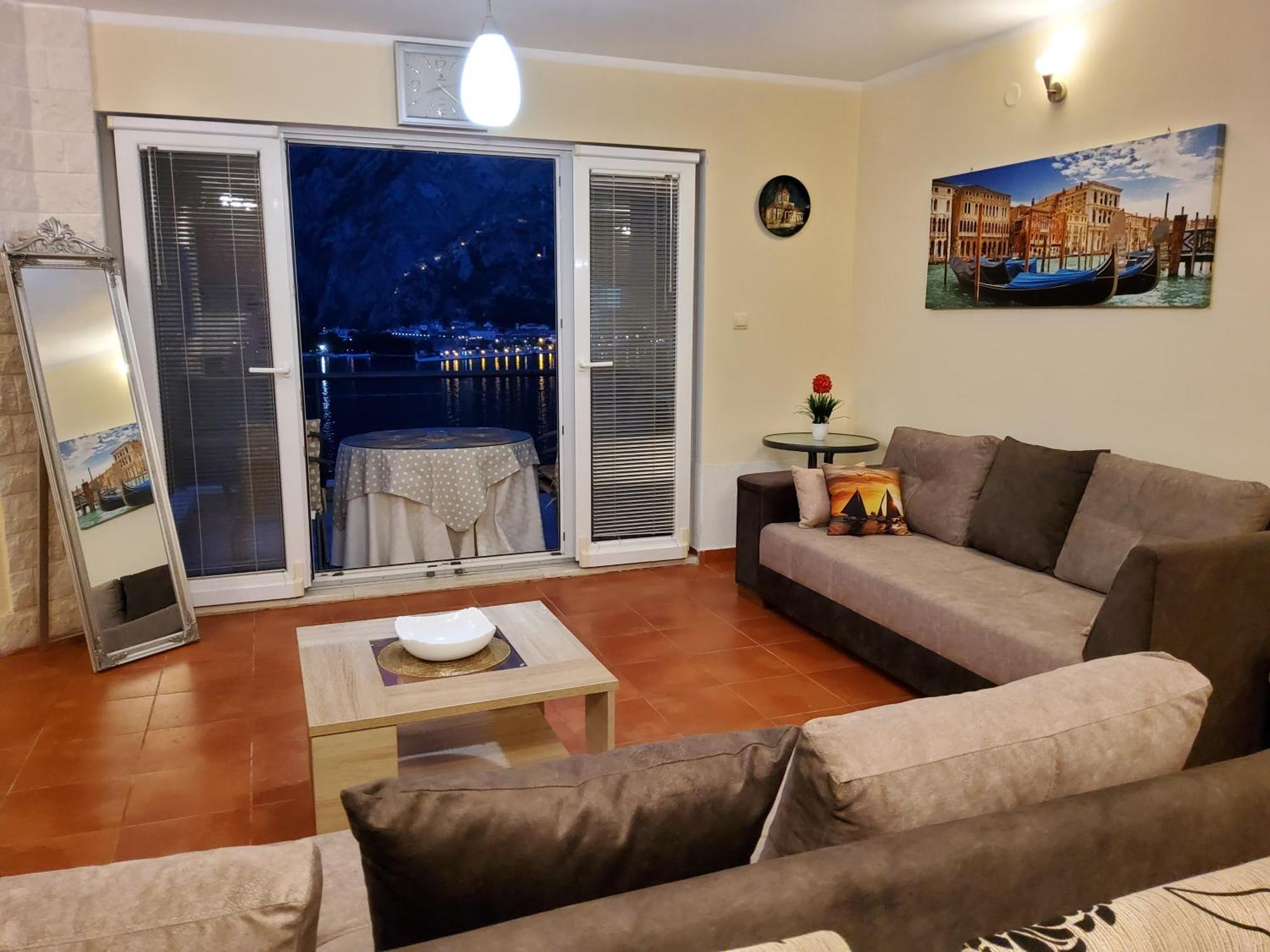 Radiant Apartment Kotor Exterior photo